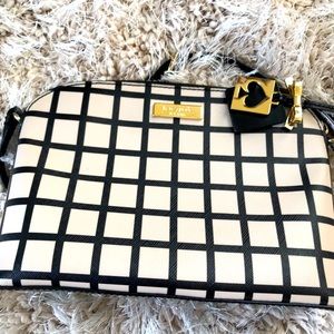 Kate Spade windowpane handbag with long crossbody strap.  Excellent condition.